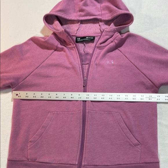 Under Armour Lavender Long Sleeve with back & sleeve design loose fit EUC - Picture 15 of 16